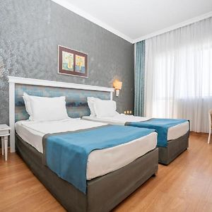 Economy Triple Room